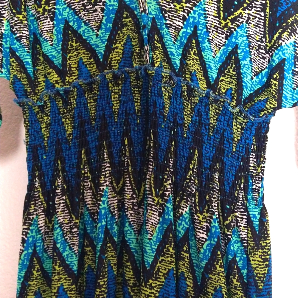 Christina Love Aztec Print Multi  Color Maxi Dress V neck Keyhole back Size M - Picture 5 of 8